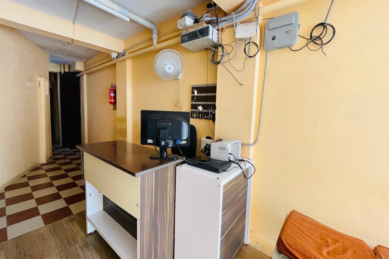 Skyry Hotel Iyyapanthangal Chennai Esterno foto