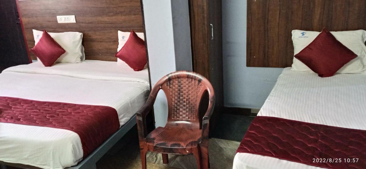 Skyry Hotel Iyyapanthangal Chennai Esterno foto