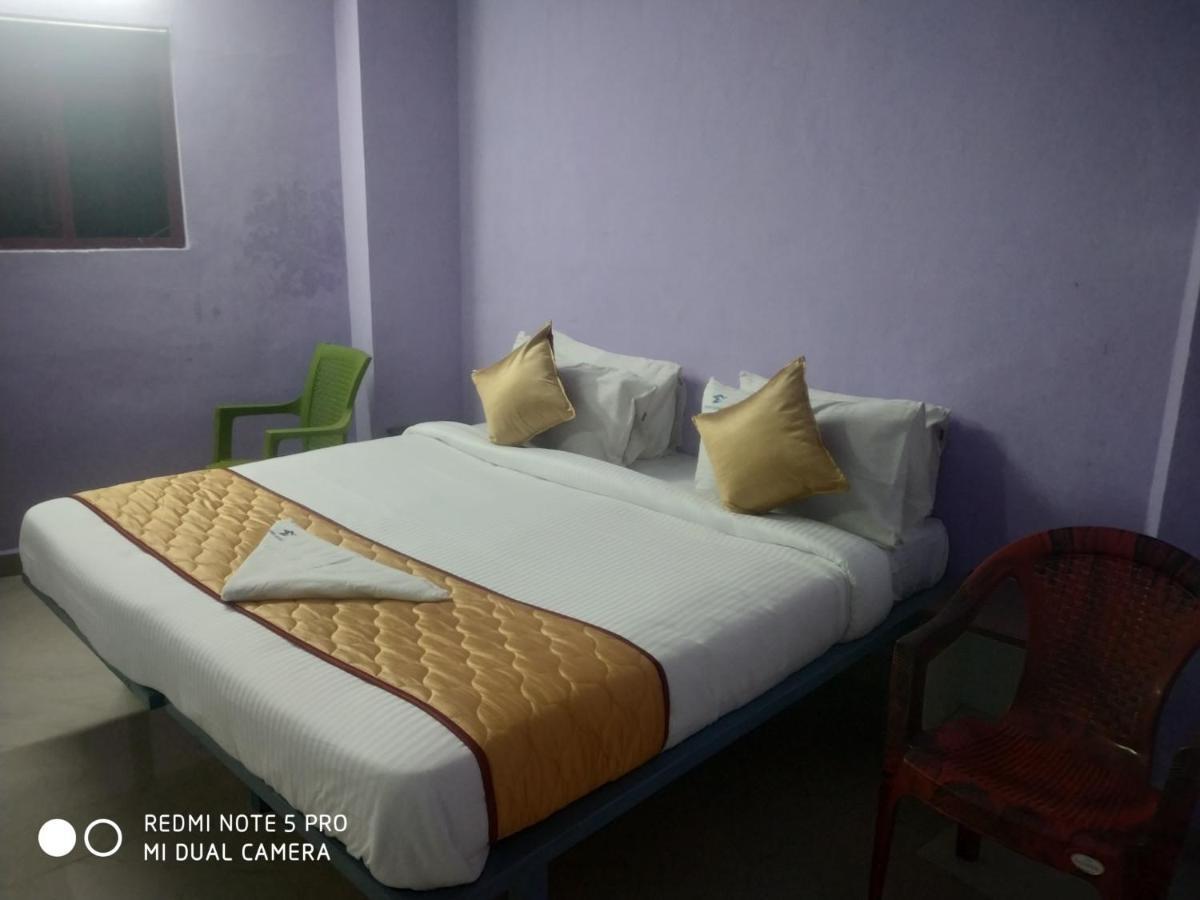 Skyry Hotel Iyyapanthangal Chennai Esterno foto