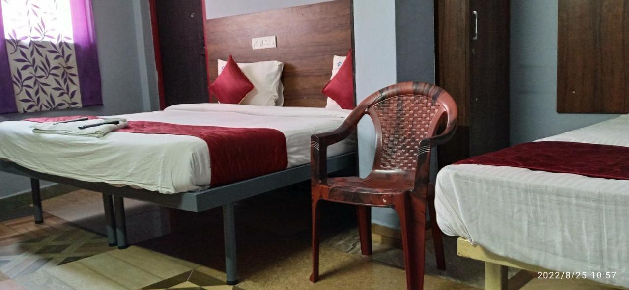 Skyry Hotel Iyyapanthangal Chennai Esterno foto