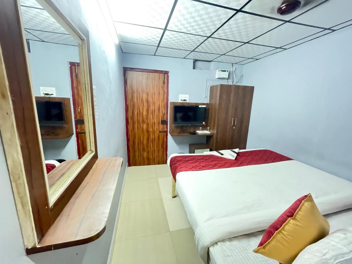 Skyry Hotel Iyyapanthangal Chennai Esterno foto