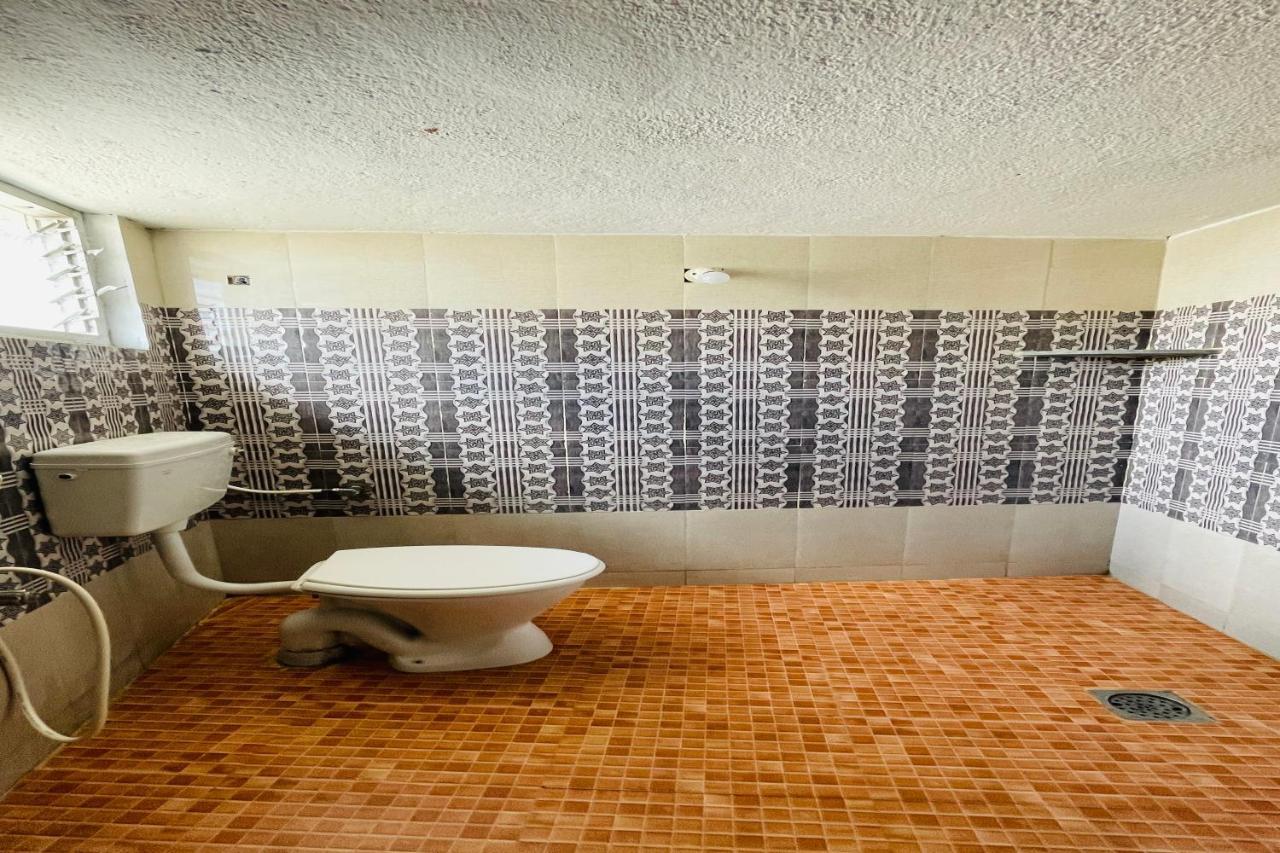 Skyry Hotel Iyyapanthangal Chennai Esterno foto